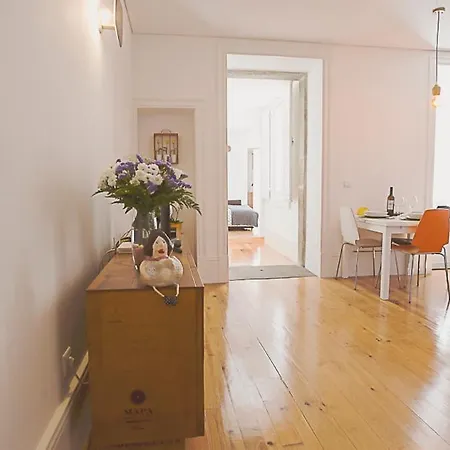 Bmyguest - Almada Garden Apartment *