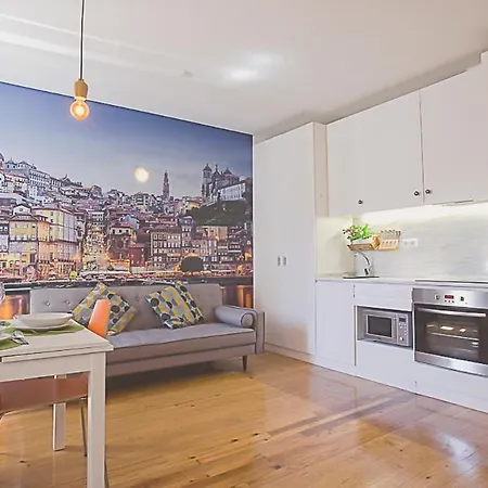 Bmyguest - Almada Garden Apartment *